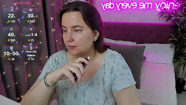 FeralPeach online show from 21, 9, 2025