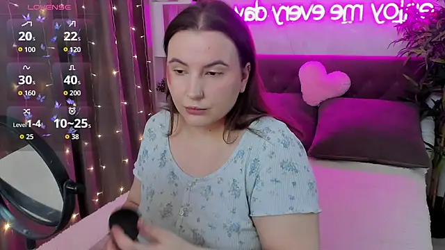 FeralPeach online show from 4, 4, 2026