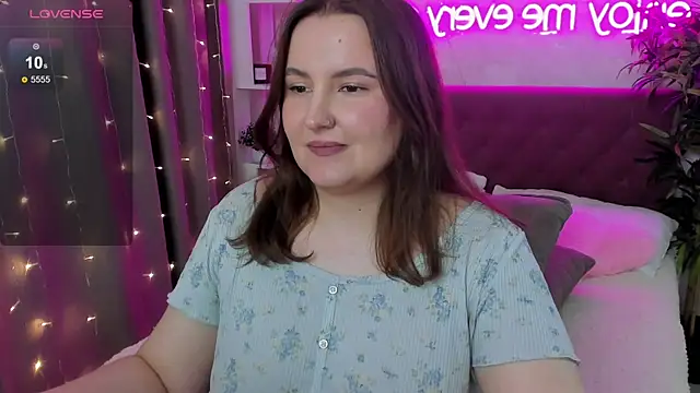 Snapshot of FeralPeach chatting on 30, 5, 2026 FeralPeach online show from 30, 5, 2026