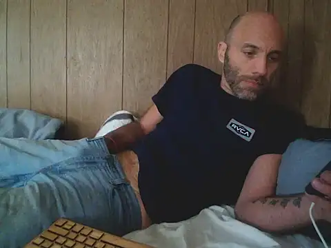 Snapshot of Disdikisgr8x5 chatting on 31, 12, 2024 Disdikisgr8x5 online show from 31, 12, 2024