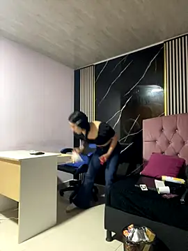 Ady 18 online show from 25, 11, 2025