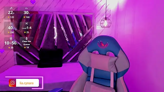 Queen perla  online show from 30, 9, 2025