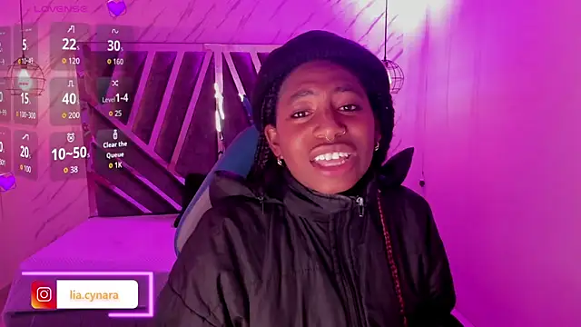 Queen perla  online show from 2, 10, 2025