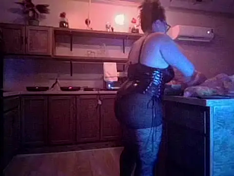 Milfshakecafe online show from 8, 1, 2025