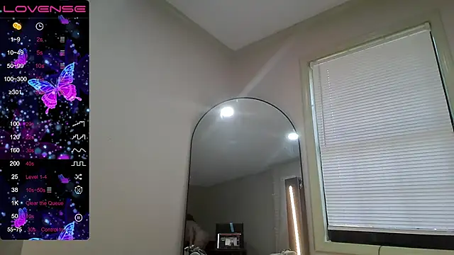 Milfshakecafe online show from 11, 9, 2025