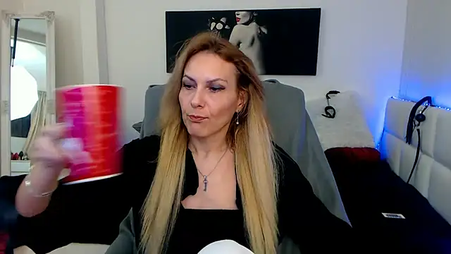 EvelynQueenn online show from 7, 2, 2025