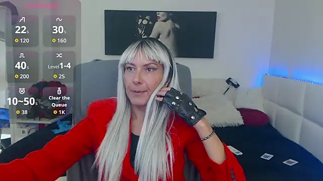 EvelynQueenn online show from 14, 10, 2025