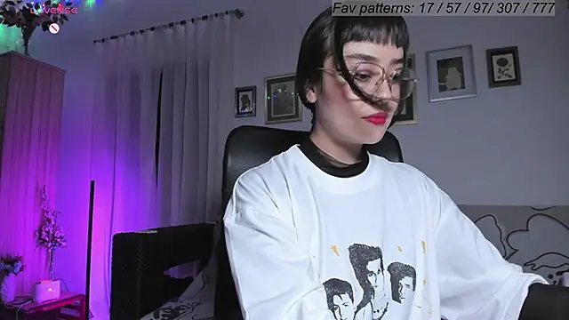 Conlosmichis online show from 28, 2, 2025