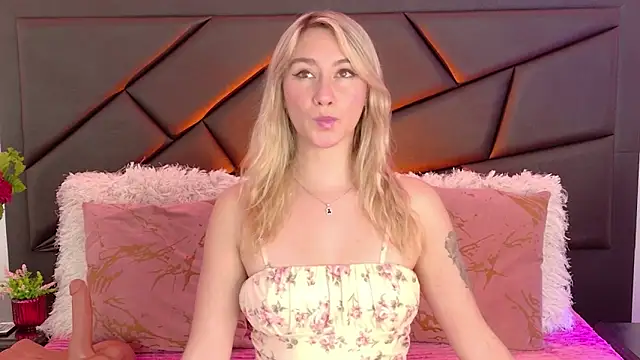 MaryDeniro online show from 10, 4, 2026