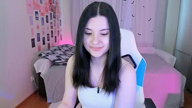 Vanessa Verona online show from 2, 3, 2025