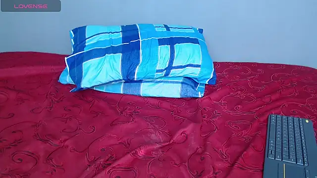 blue violette  online show from 29, 12, 2024