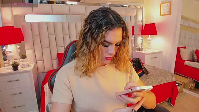 mariiahneedles online show from 17, 1, 2025