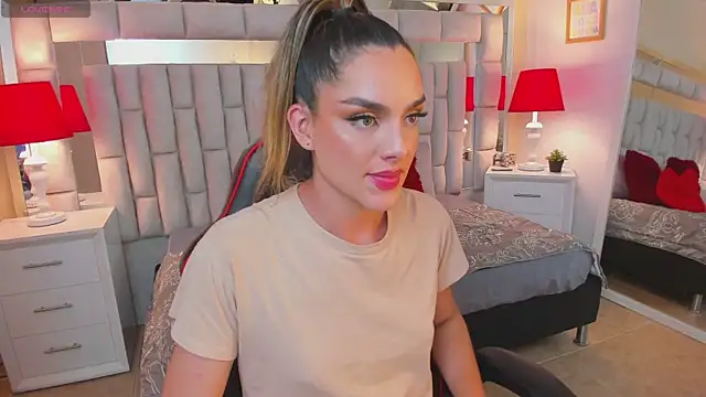 mariiahneedles online show from 4, 2, 2025