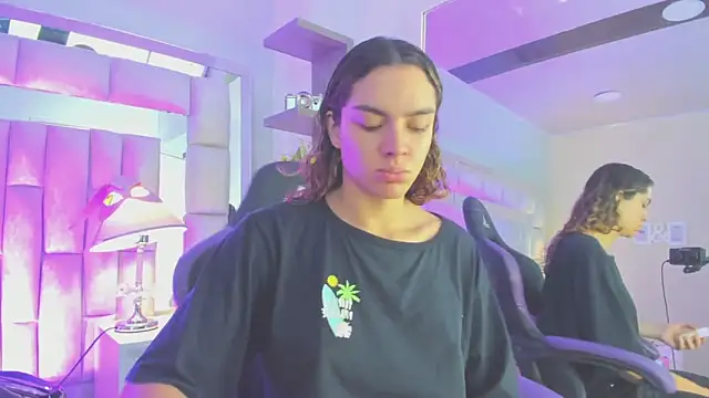 mariiahneedles online show from 24, 5, 2026