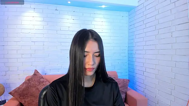 Emmaa Robertss online show from 22, 9, 2025