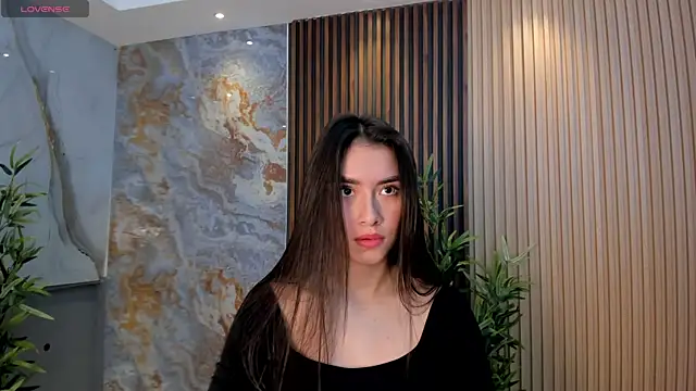 Emmaa Robertss online show from 12, 10, 2025
