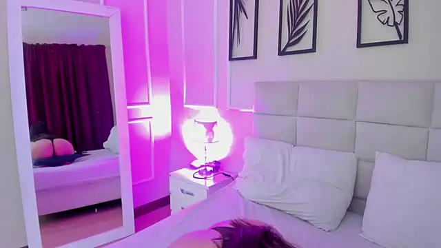 Alisa  walker online show from 1, 2, 2025