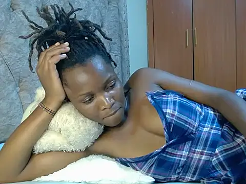 Naughty Girl17 online show from 18, 2, 2025