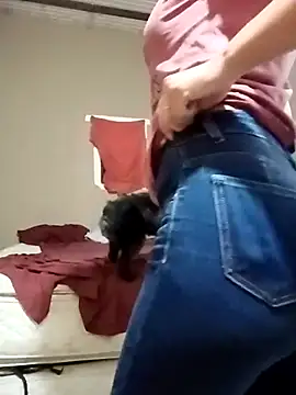 Michellluxo online show from 13, 4, 2026