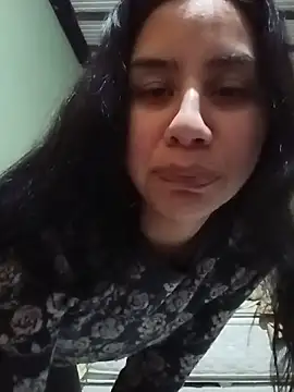 Michellluxo online show from 15, 6, 2026