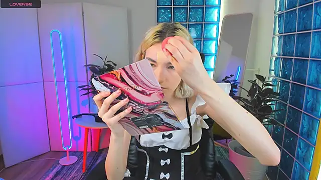 Mia Cheers online show from 14, 2, 2025