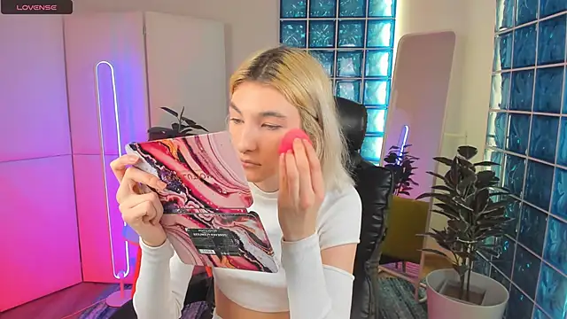 Mia Cheers online show from 21, 2, 2025