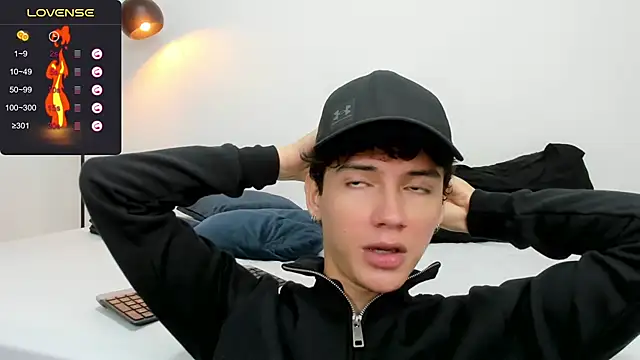 Snapshot of badboy_one_ chatting on 3, 1, 2025 badboy one online show from 3, 1, 2025