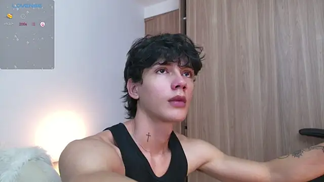 Snapshot of badboy_one_ chatting on 3, 10, 2025 badboy one online show from 3, 10, 2025