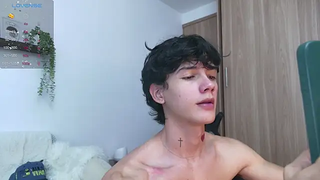 Snapshot of badboy_one_ chatting on 4, 10, 2025 badboy one online show from 4, 10, 2025