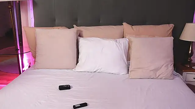 LinaReese online show from 2, 10, 2025