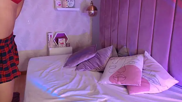 LeenaBrown online show from 9, 9, 2025