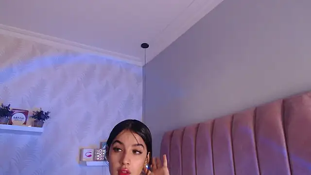 LeenaBrown online show from 23, 9, 2025