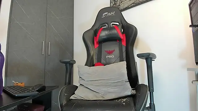 sergiio mesa27 online show from 5, 10, 2025