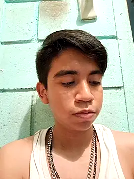 Snapshot of ElGiyuu25 chatting on 5, 2, 2026 ElGiyuu25 online show from 5, 2, 2026