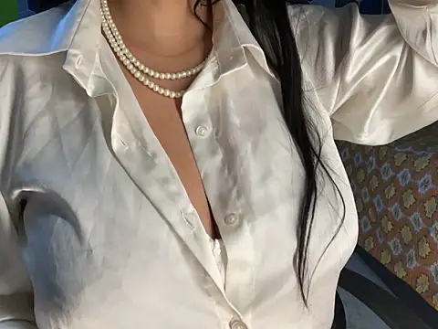 Aishwarya 101  online show from 6, 3, 2025