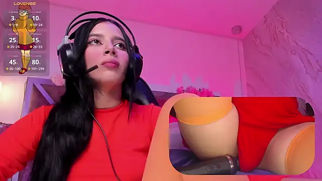 SweetieCloe  online show from 12, 11, 2025