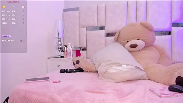 Miagiorgia  online show from 21, 12, 2024