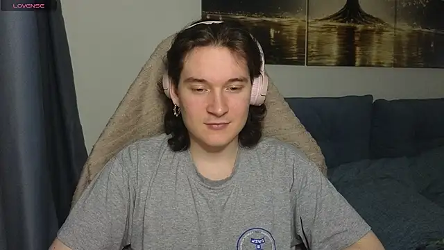 MoreRealAlex online show from 6, 7, 2026