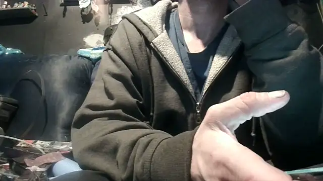 Snapshot of robeaulieu02 chatting on 9, 1, 2025 robeaulieu02 online show from 9, 1, 2025