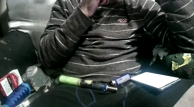 Snapshot of robeaulieu02 chatting on 12, 1, 2025 robeaulieu02 online show from 12, 1, 2025