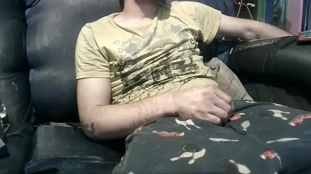 Snapshot of robeaulieu02 chatting on 20, 1, 2025 robeaulieu02 online show from 20, 1, 2025