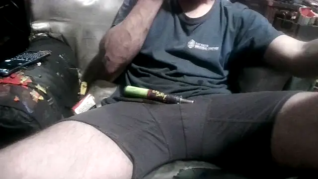 Snapshot of robeaulieu02 chatting on 25, 1, 2025 robeaulieu02 online show from 25, 1, 2025