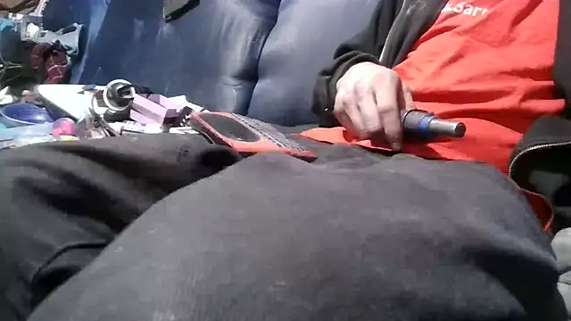 Snapshot of robeaulieu02 chatting on 5, 3, 2025 robeaulieu02 online show from 5, 3, 2025