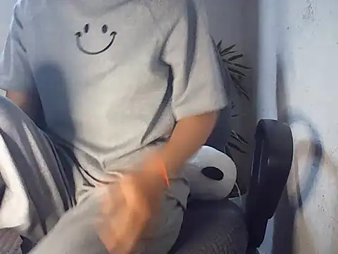 Haralushiaaax online show from 17, 4, 2026