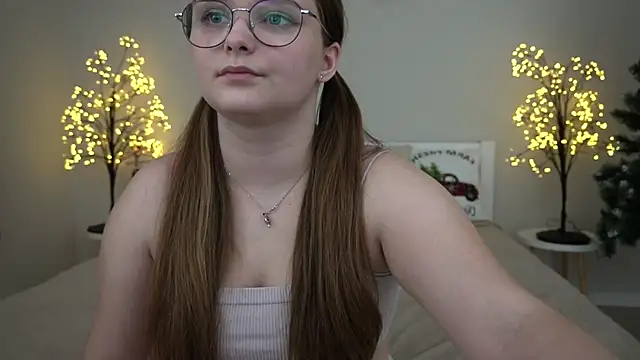 MagicPeachh  online show from 22, 1, 2025