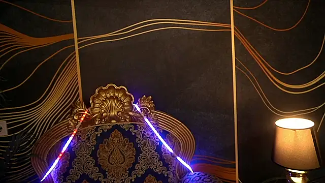 MagicPeachh  online show from 6, 3, 2025