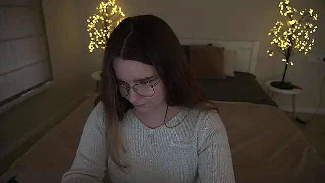 MagicPeachh  online show from 24, 9, 2025