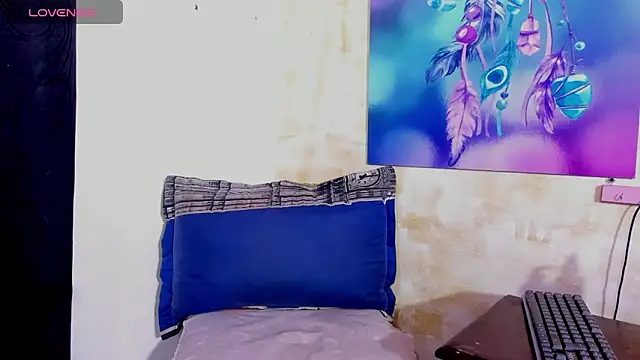 Lauren Hills069 online show from 13, 3, 2026