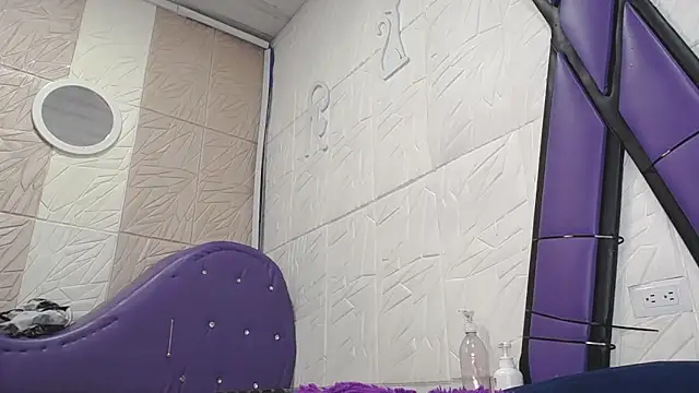 Malory Cortez online show from 2, 12, 2024