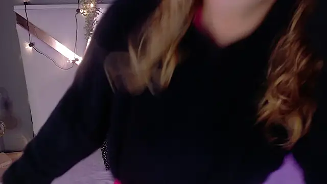 LilithSmith  online show from 13, 11, 2025